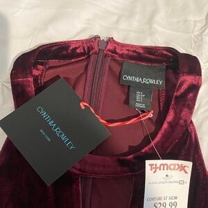 New Red velvet dress size S